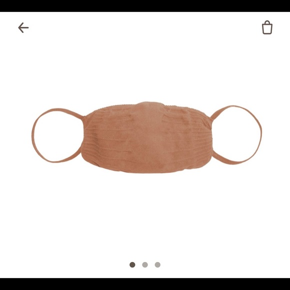 SKIMS SIENNA nude kardashian facemask - Picture 5 of 16